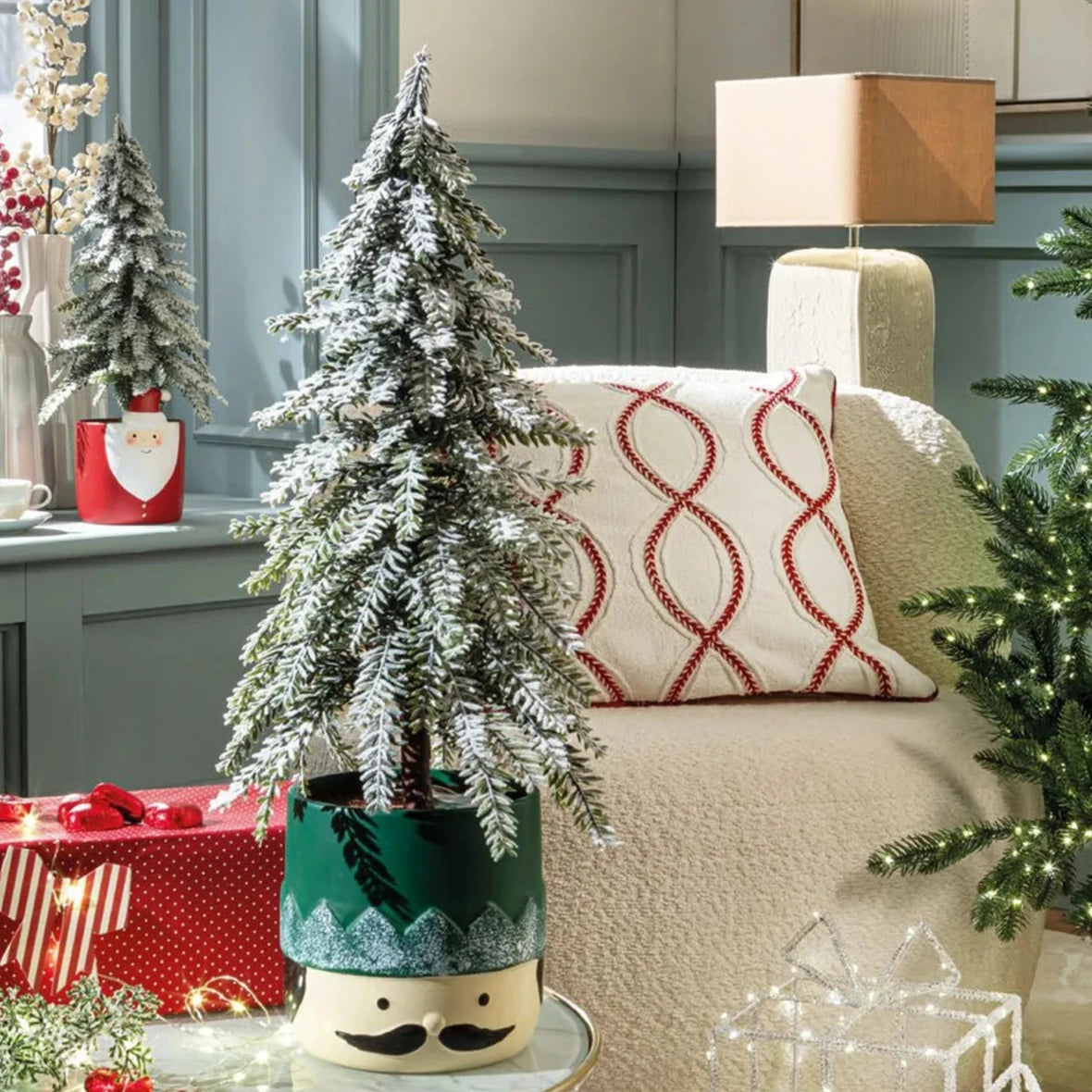 Alberello di Natale Innevato con Vaso Babbo Natale Rosso