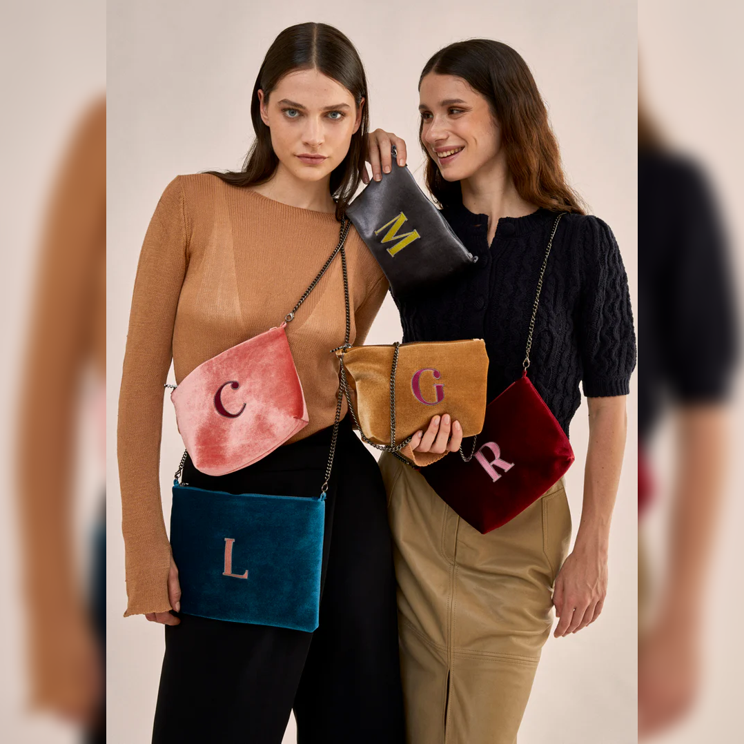 Alphabet Mini Bag in Velluto con Lettera Ricamata - Nalì