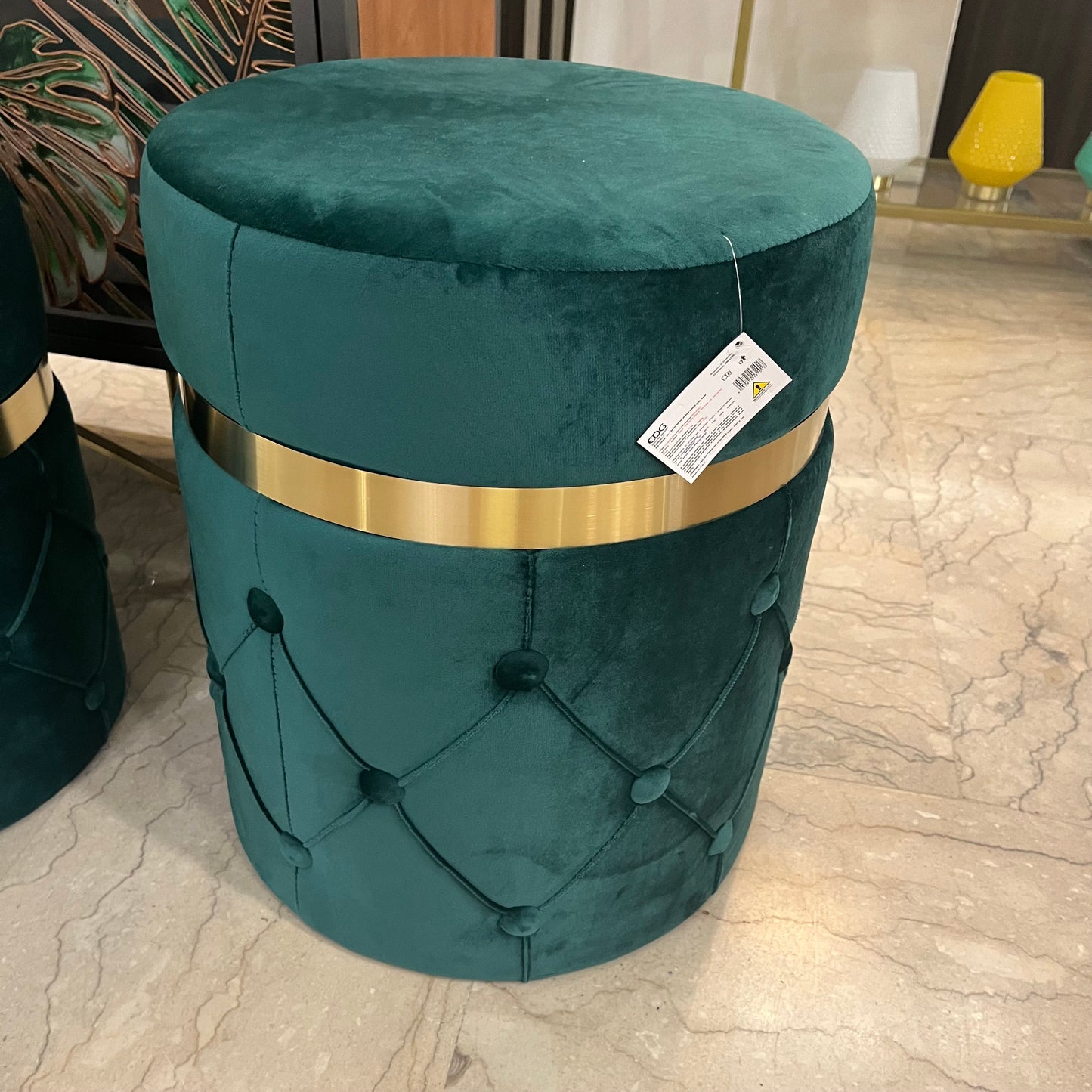 Set 2 Pouf Capiton in Velluto Verde con Bordo Oro
