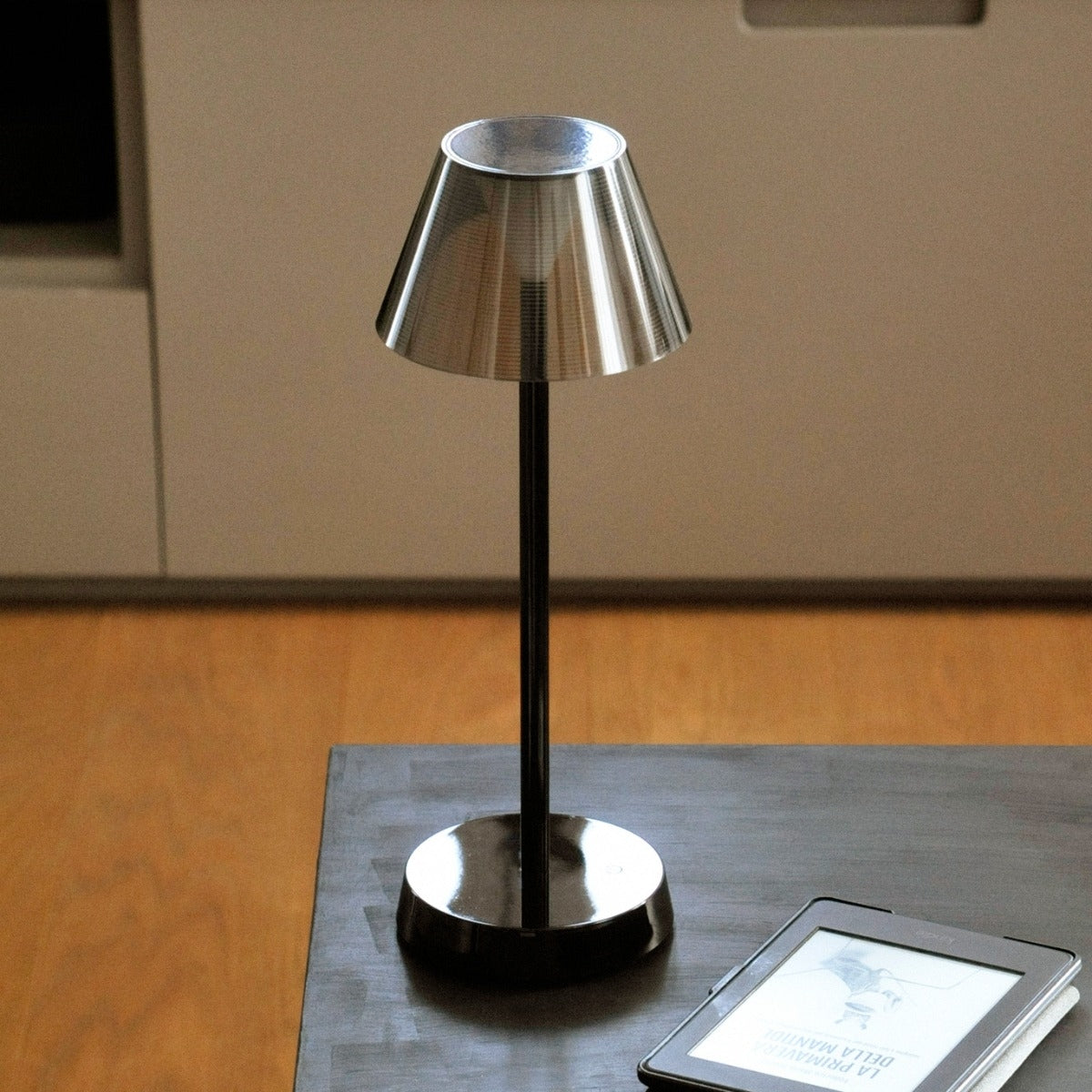 Lampada da Tavolo Ricaricabile - Diner WD Lifestyle (8 Colori)