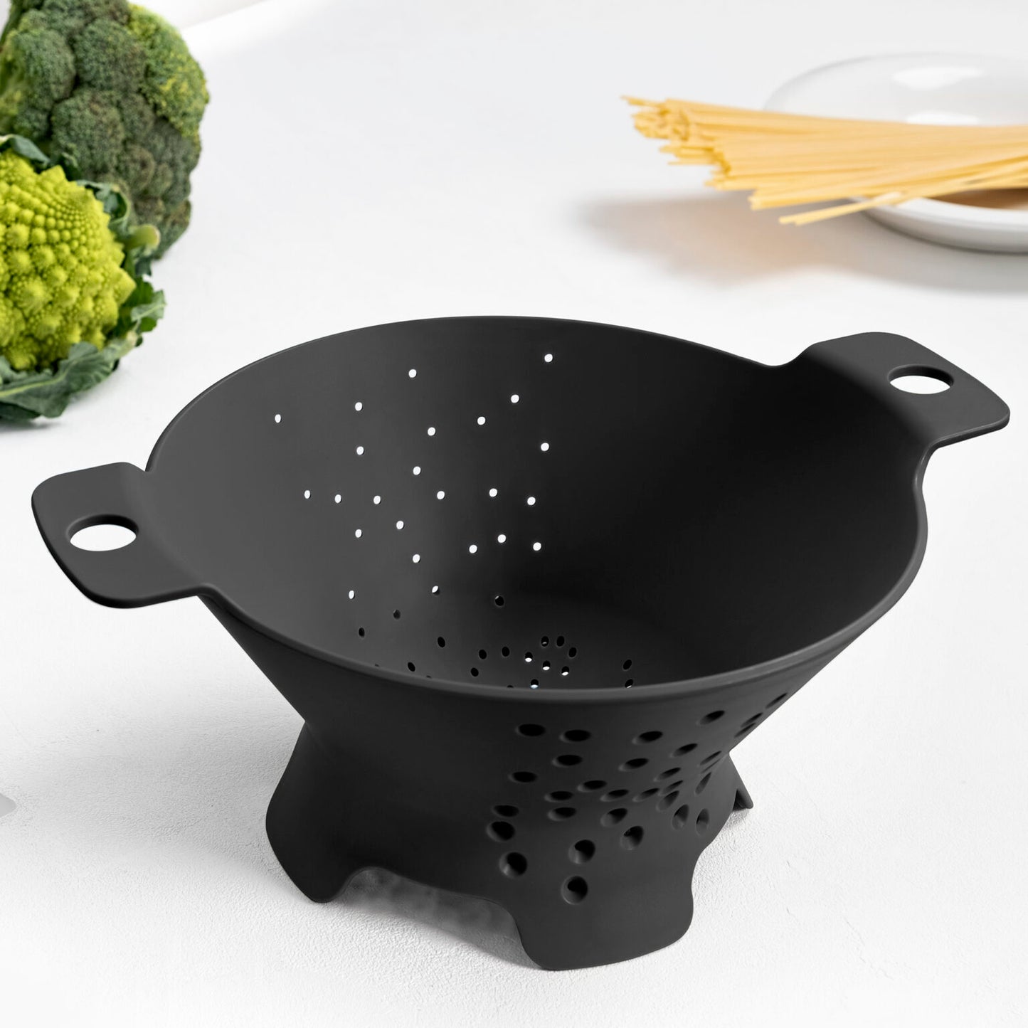 Scolapasta “Cosmo” Nero di Blim Plus