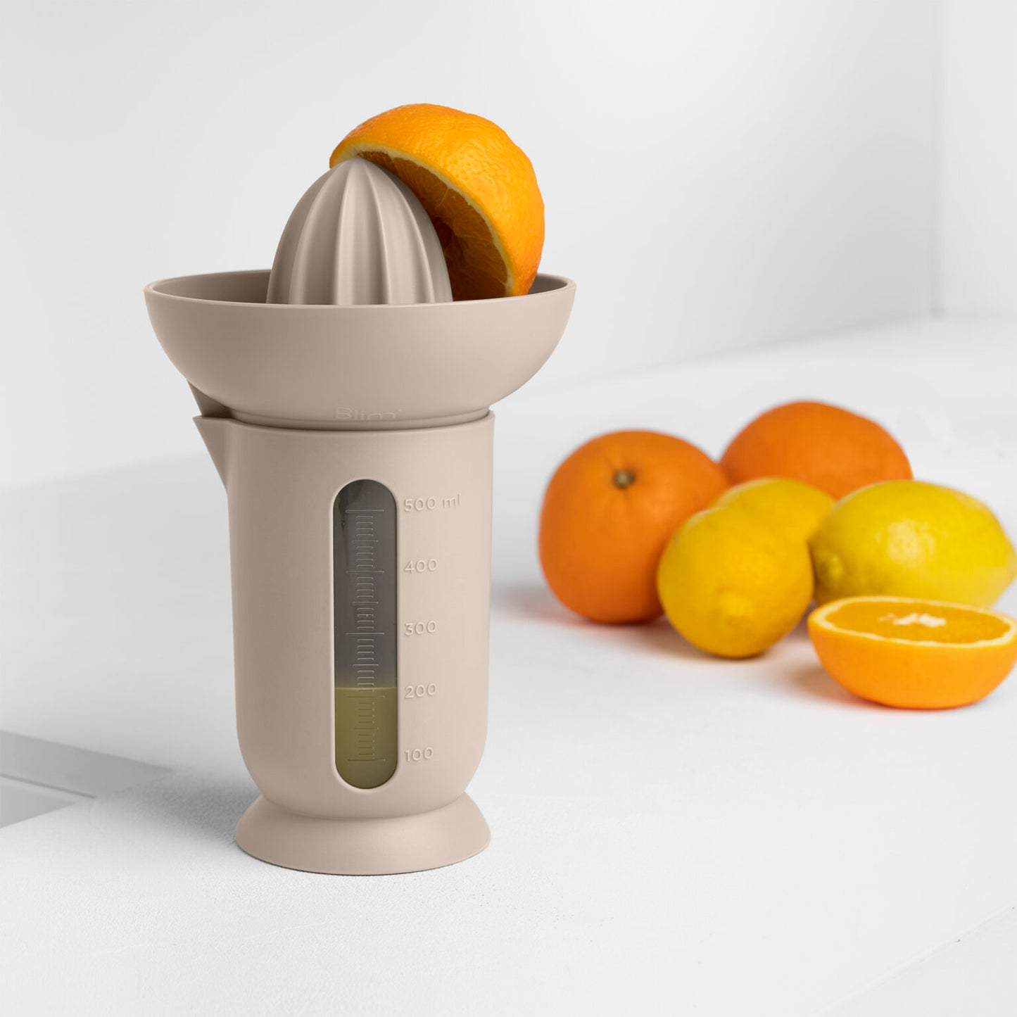 Spremiagrumi “UFO” Blim Plus con Caraffa Graduata “QB” da 500ml