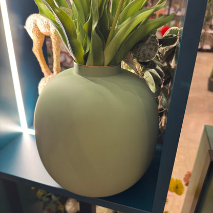 Vaso Tondo in Metallo Verde Salvia Opaco - H 23cm