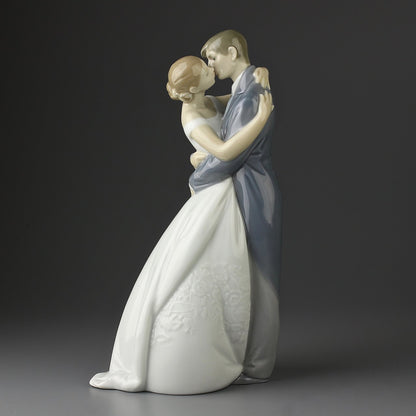 NAO "Un Bacio Per Sempre" - Statua Sposi che si baciano