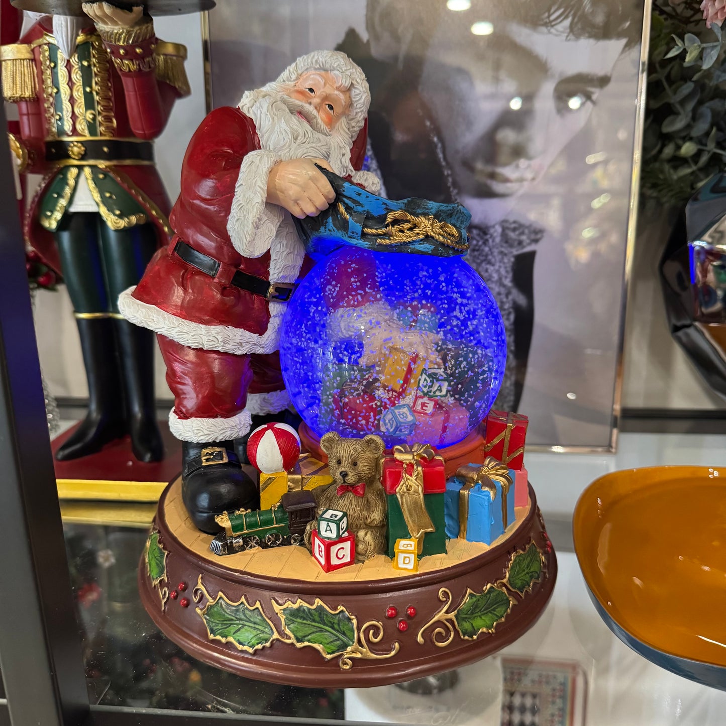 Carillon "Globo Innevato" Magic X'Mas con Luci e Musica